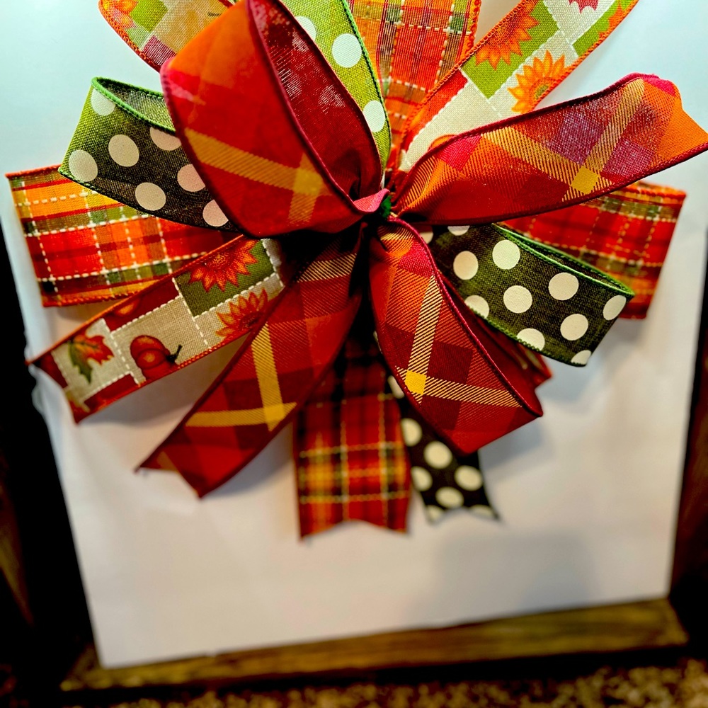 Fall bow - Picture 1 of 2